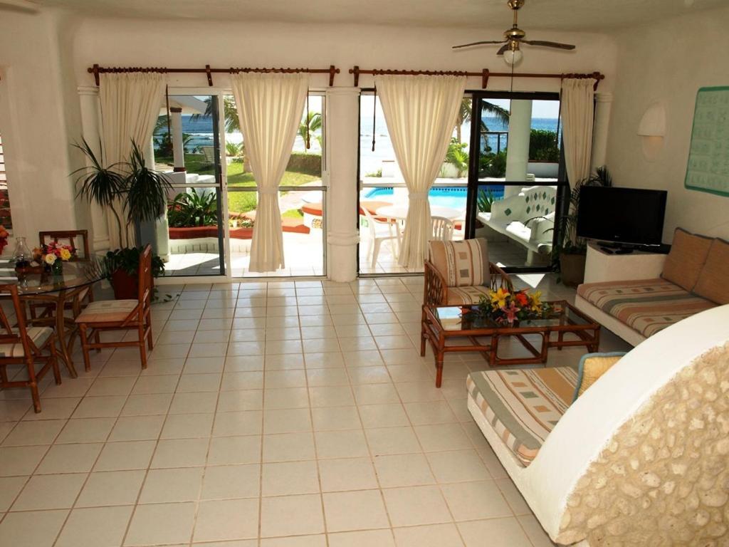 Villas Flamingo Akumal Room photo